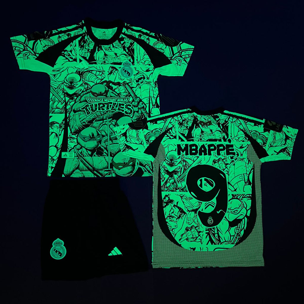 Otroški fluorescenčni komplet Real Madrid, Mbappe. Neonska izdaja Ninja Turtles 2025