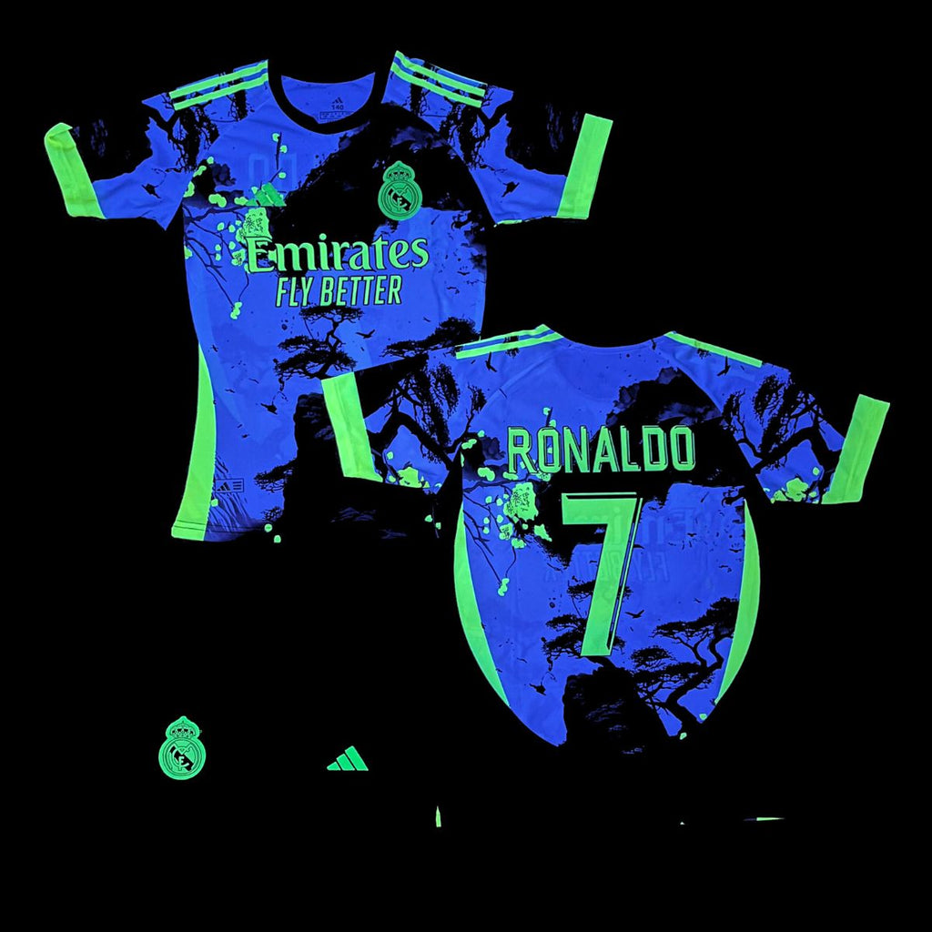 Otroški fluorescenčni komplet Real Madrid, Ronaldo. Japonska neonska izdaja