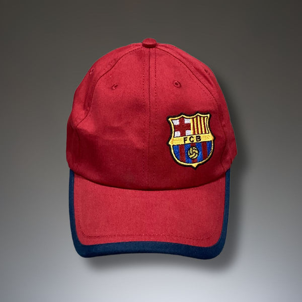 Kapa s ščitom Barcelona, rdeča