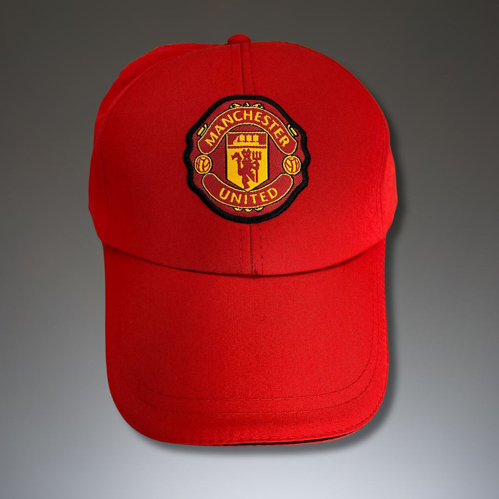 Kapa z grbom Manchester United, rdeča