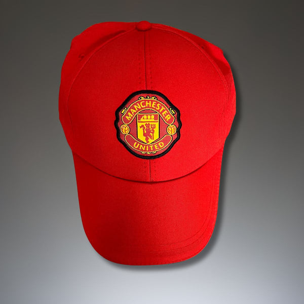 Kapa z grbom Manchester United, rdeča