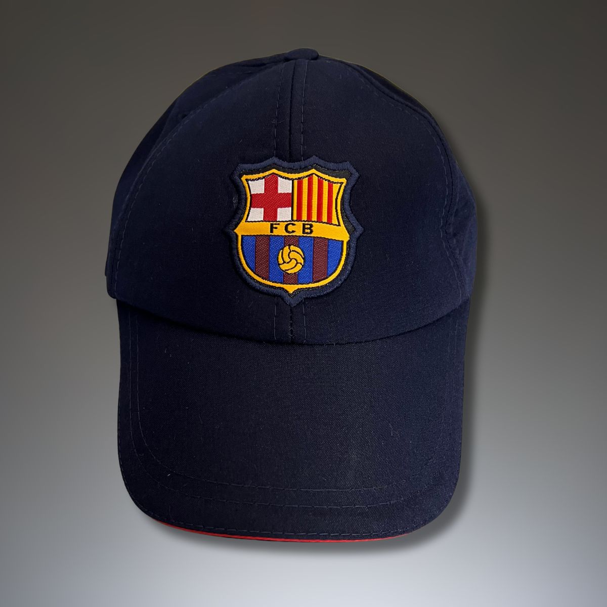 Kapa z grbom Barcelona, temno modra